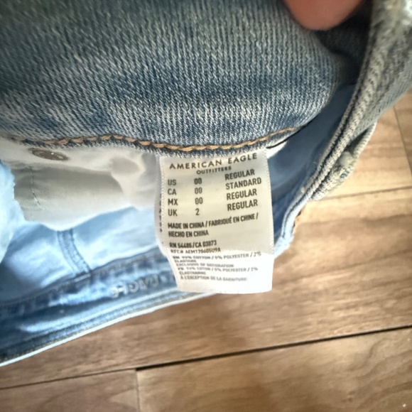 American Eagle | Size 00 | Light Wash Button-Front Denim Skirt - Picture 10 of 10